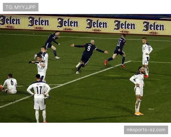 切尔西大规模引援效果有待验证，球队表现波动对赛季走势形成制约